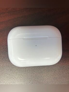 Apple AirPods Pro 2nd Gen. Charging Case (only) USB-C - in Excellent Condition.